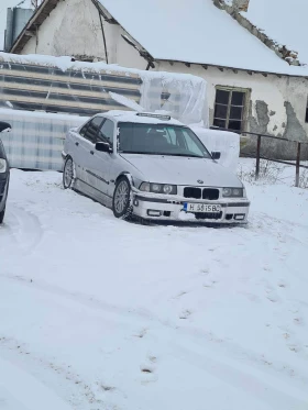 BMW 320, снимка 11