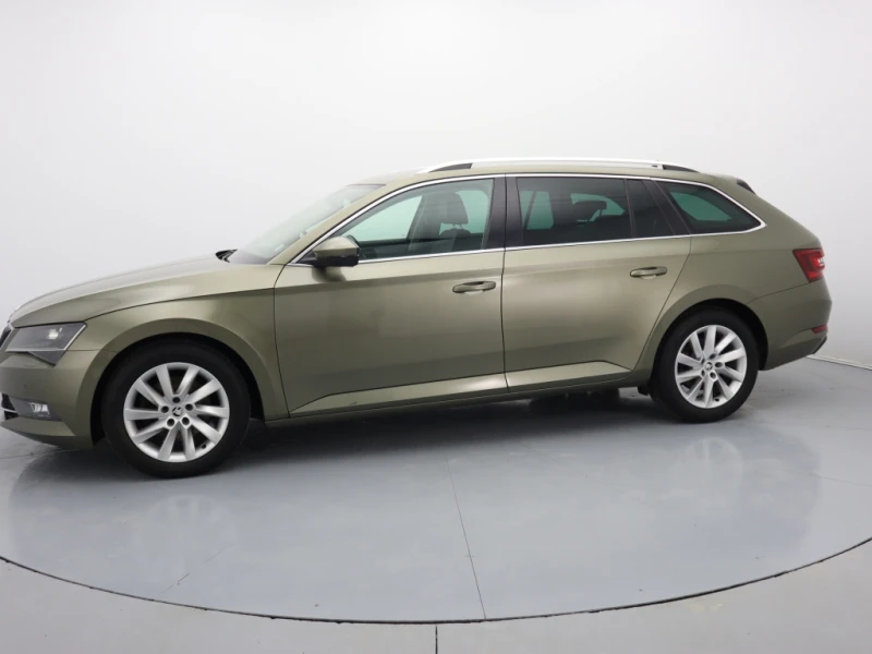 Skoda Superb 2.0 TDI DSG 4x4, снимка 5 - Автомобили и джипове - 47294574