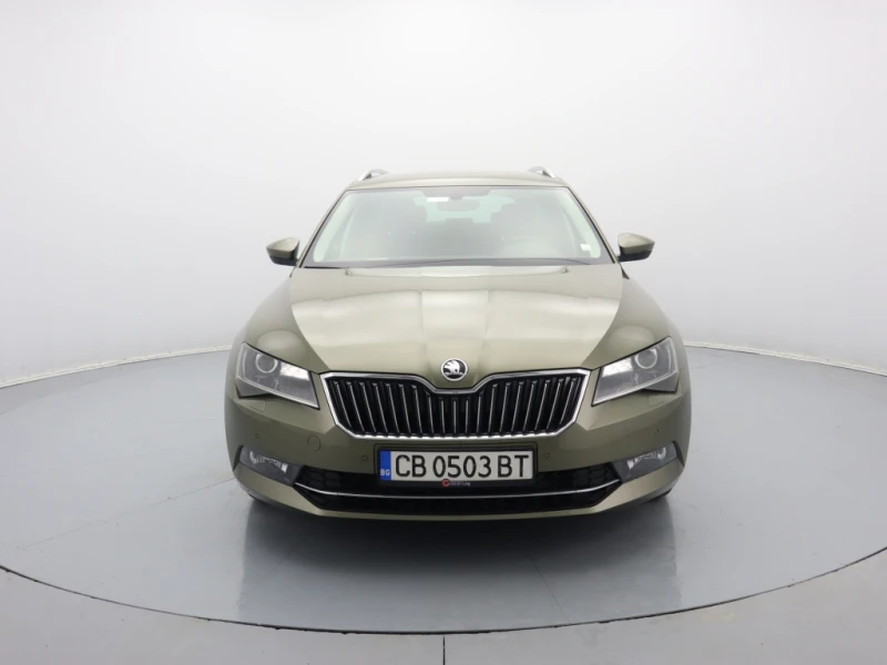 Skoda Superb 2.0 TDI DSG 4x4, снимка 2 - Автомобили и джипове - 47294574