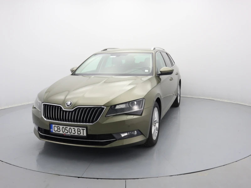 Skoda Superb 2.0 TDI DSG 4x4, снимка 3 - Автомобили и джипове - 47294574