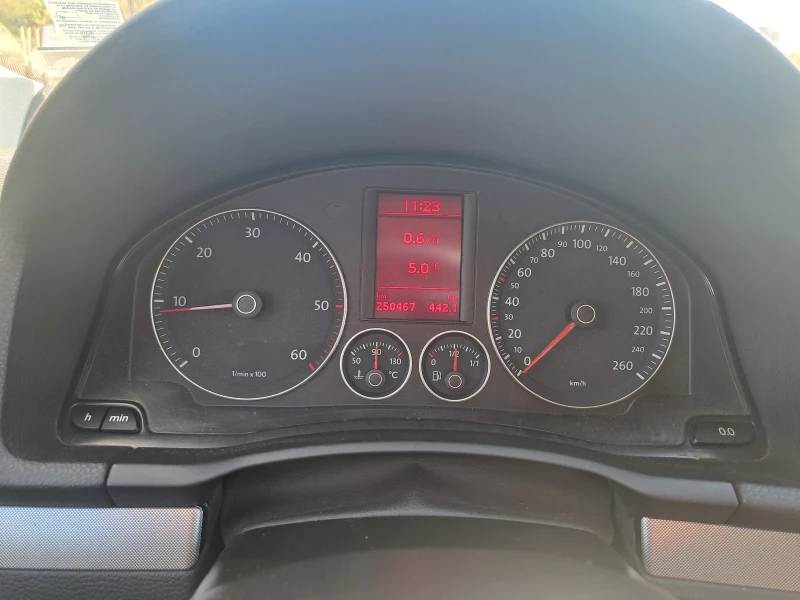 VW Golf 1.9Tdi 105kс, снимка 16 - Автомобили и джипове - 47849064