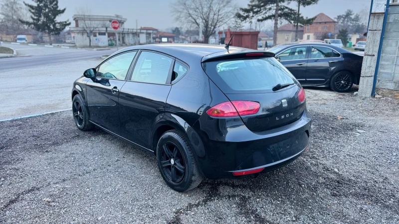 Seat Leon 1.6 TDI, снимка 4 - Автомобили и джипове - 48546901