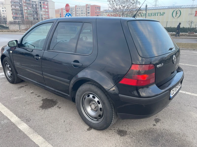 VW Golf 1.6 LPG, снимка 3 - Автомобили и джипове - 49260305