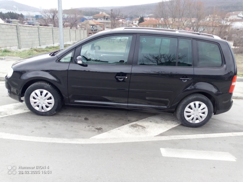 VW Touran, снимка 2 - Автомобили и джипове - 49397569