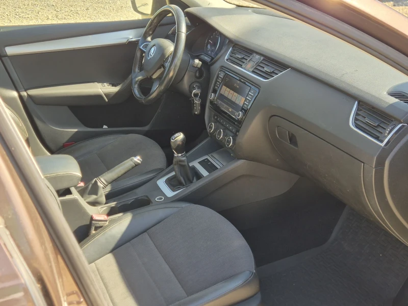 Skoda Octavia 2.0TDI 4X4 NAVI, снимка 12 - Автомобили и джипове - 51762035