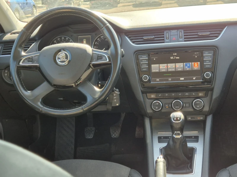 Skoda Octavia 2.0TDI 4X4 NAVI, снимка 13 - Автомобили и джипове - 51762035