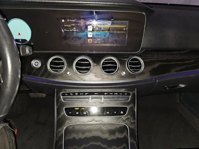 Mercedes-Benz E 350 4MATIC/BURMEISTER/ПОДГРЕВ/АВТОКРЕДИТ, снимка 9 - Автомобили и джипове - 52481356