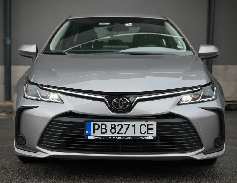 Toyota Corolla 1.6 // Автомобил върнат от лизинг, снимка 2 - Автомобили и джипове - 52637644