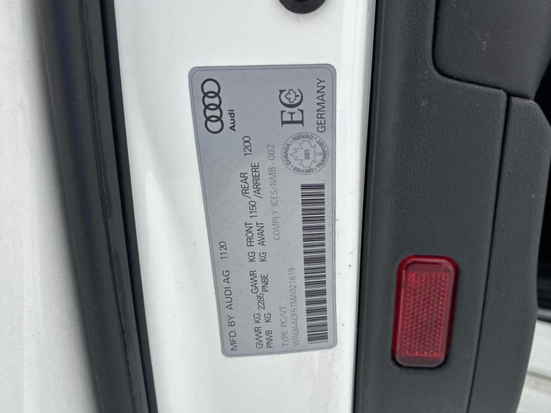 Audi A5 * Komfort * CARFAX * БЕЗ ПЪРВОНАЧАЛНА ВНОСКА, снимка 10 - Автомобили и джипове - 53157663