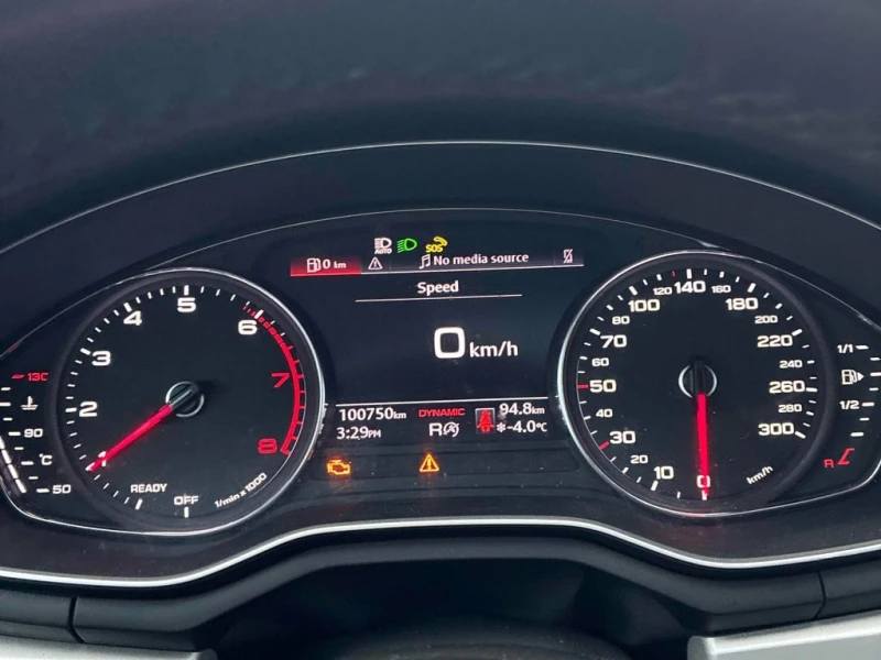 Audi A5 * Komfort * CARFAX * БЕЗ ПЪРВОНАЧАЛНА ВНОСКА, снимка 8 - Автомобили и джипове - 53157663