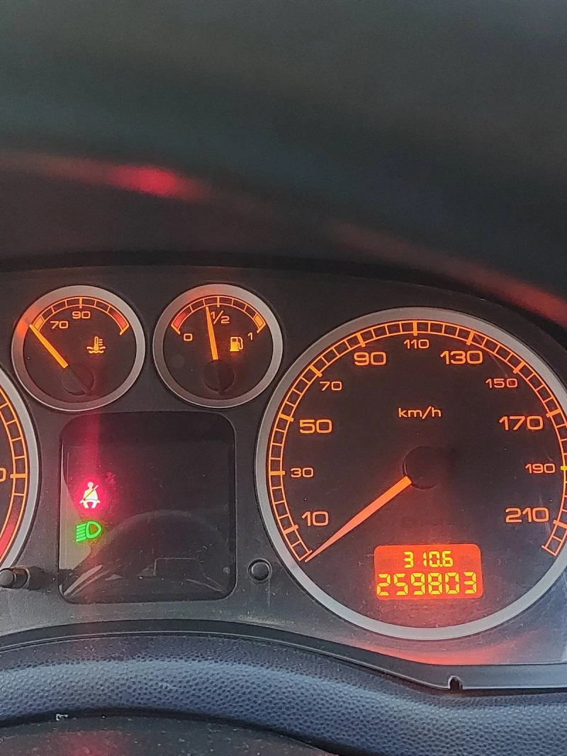 Peugeot 307 1.4/75 кс. ГАЗ, снимка 2 - Автомобили и джипове - 53286657