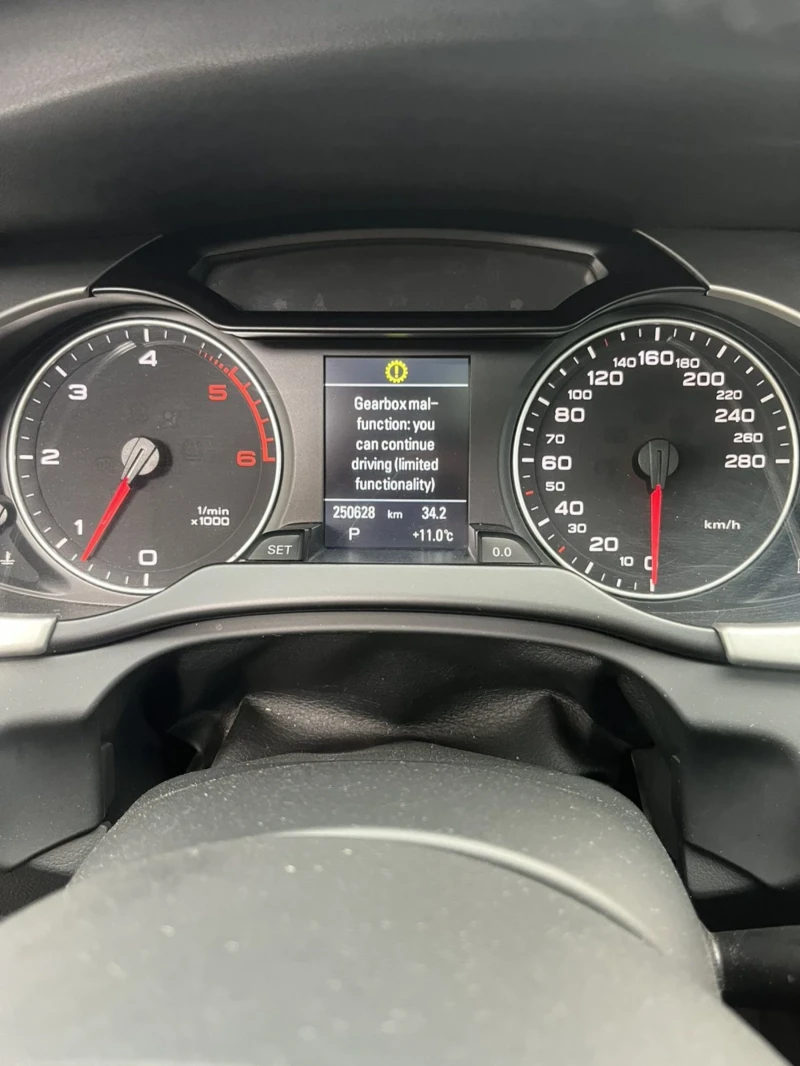 Audi A4 Audi a4 b8 3.0tdi Quattro, снимка 8 - Автомобили и джипове - 53416260