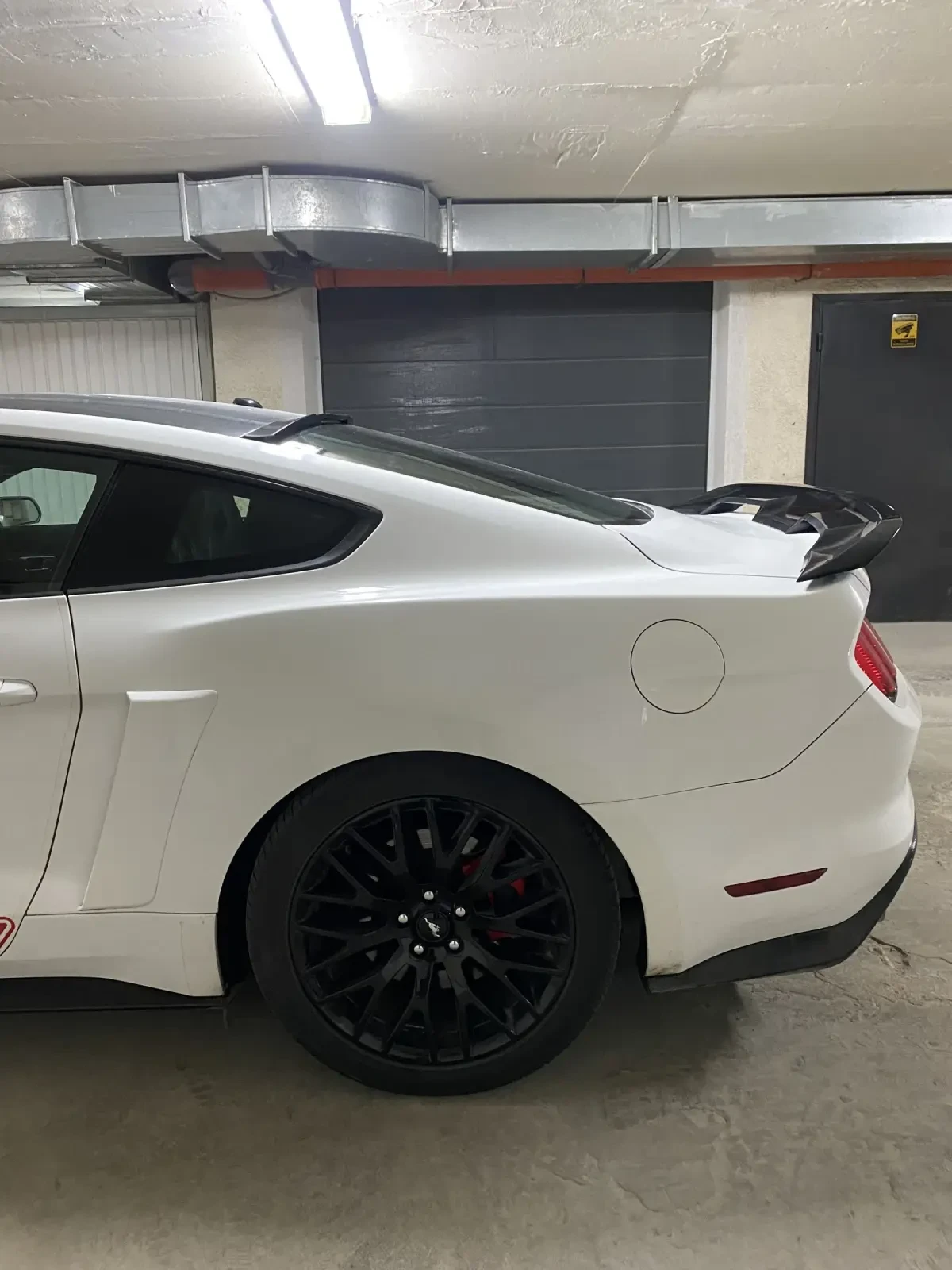 Ford Mustang GT 5.0 - изображение 3