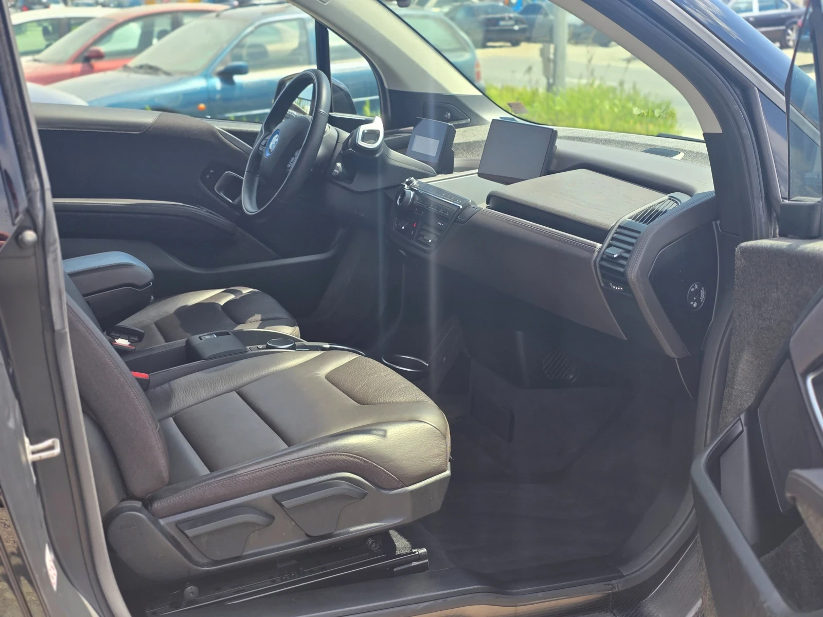 BMW i3 S* 120Ah * Road style edition * full extra  - изображение 10