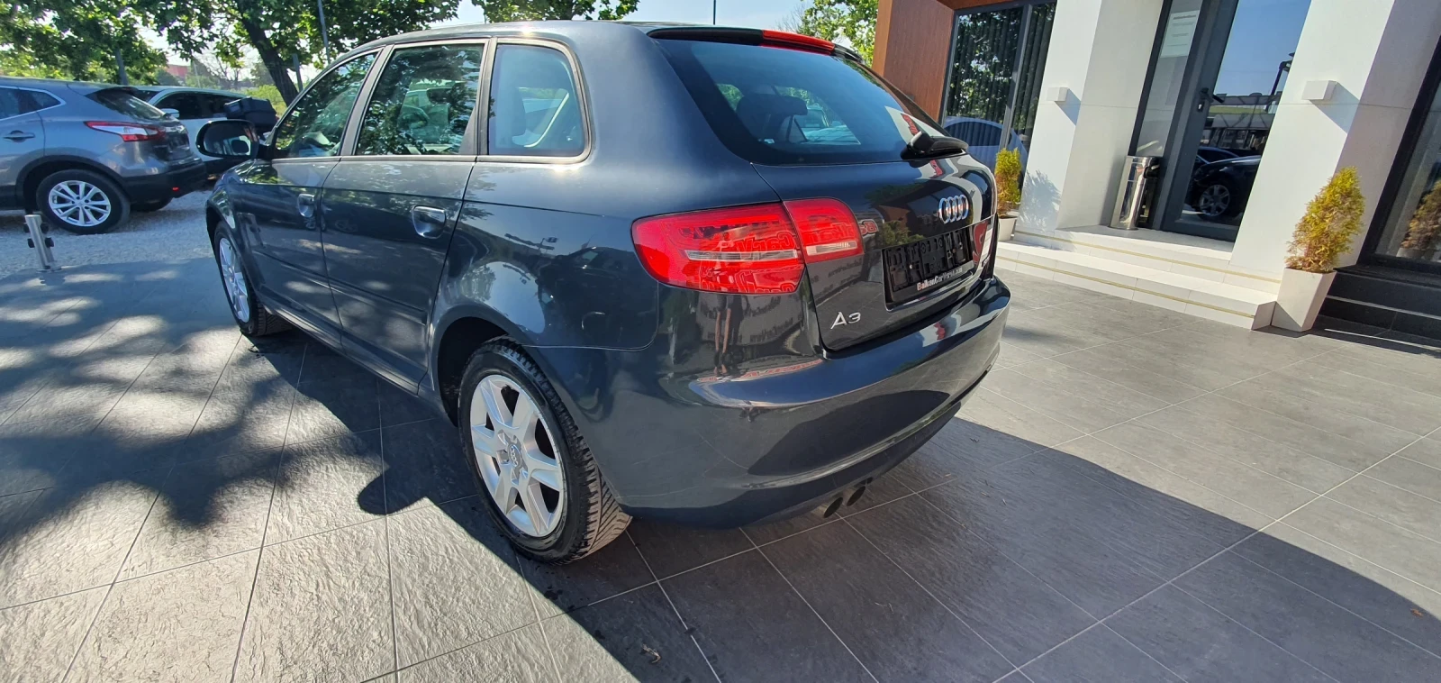 Audi A3 1.9TDI Sportback Stronic - изображение 4