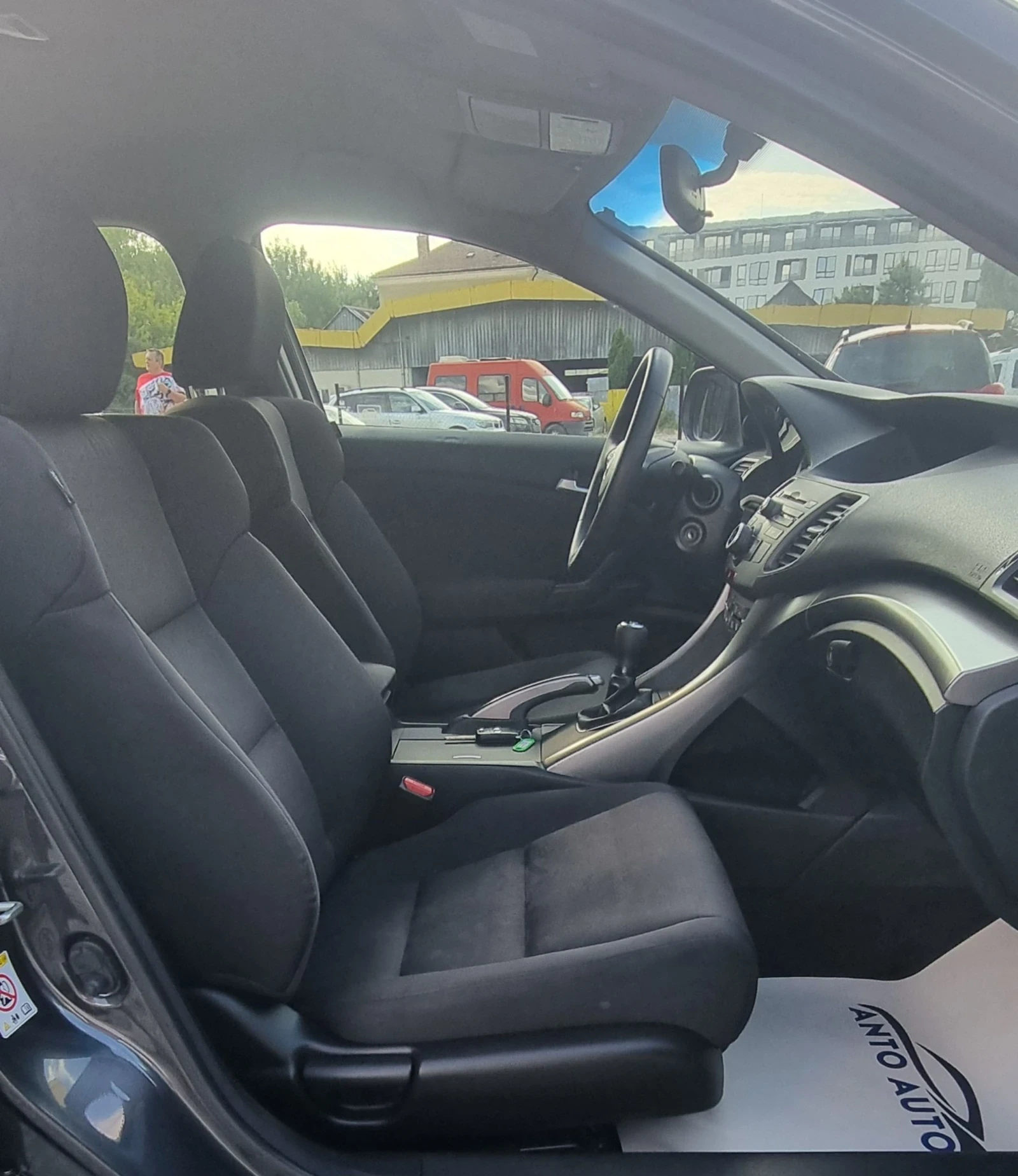 Honda Accord 2.0 i-VTEC - изображение 10