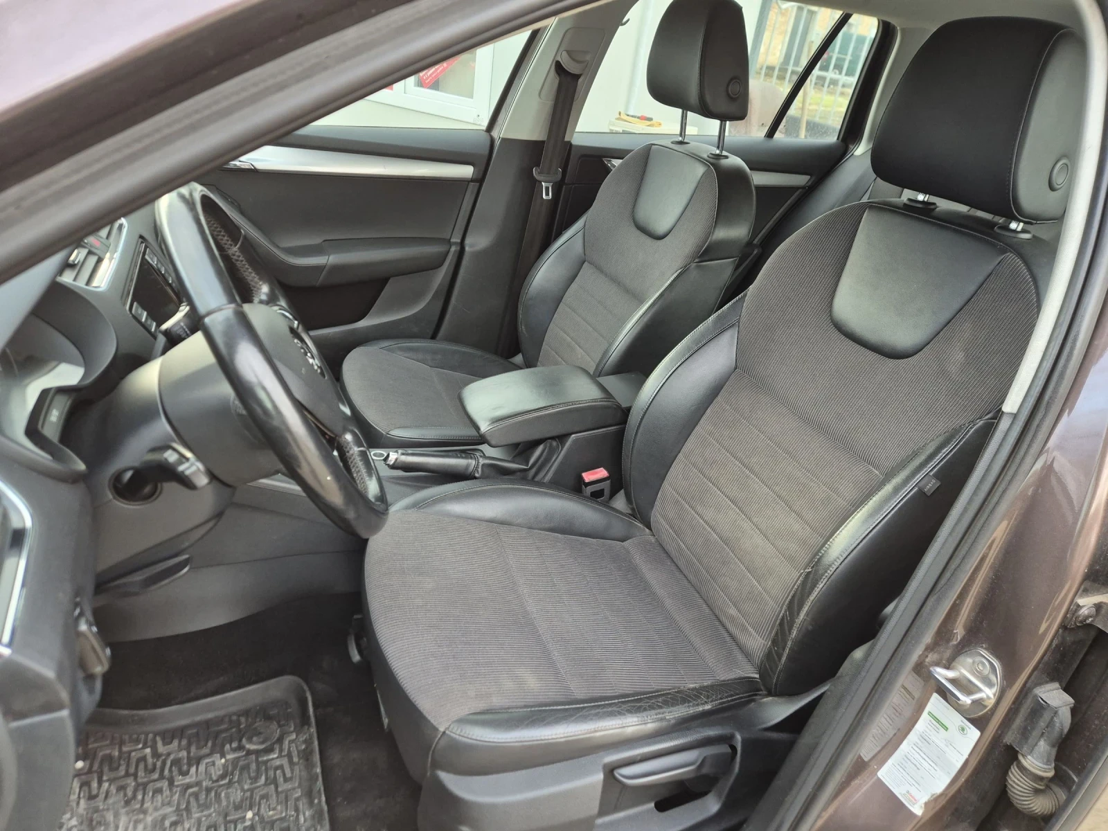 Skoda Octavia 2.0TDI 4X4 NAVI | Mobile.bg � ����������� 9