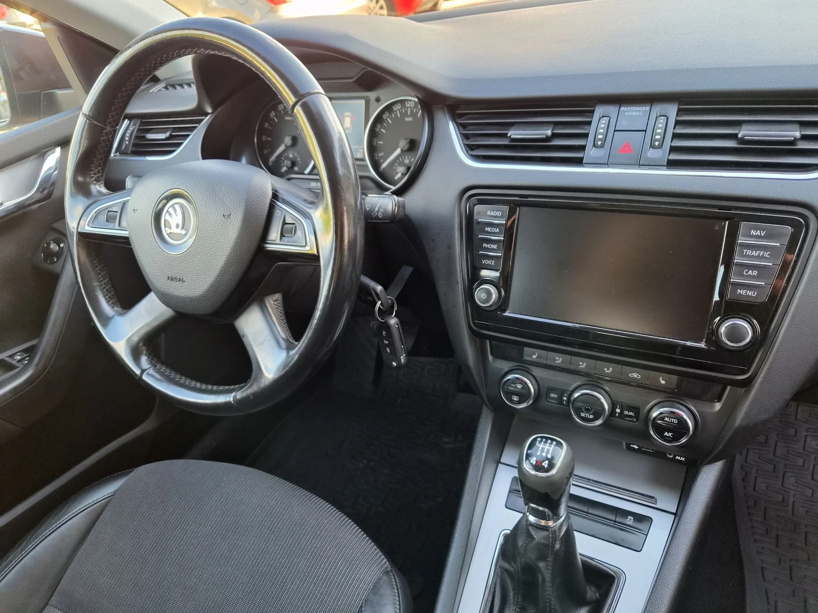 Skoda Octavia 2.0TDI 4X4 NAVI | Mobile.bg � ����������� 9