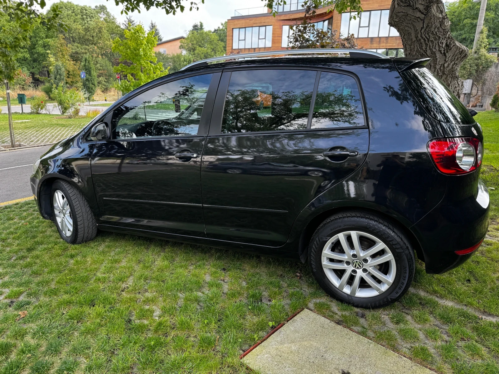 VW Golf Plus 1.6 TDI 105к.с. - изображение 2