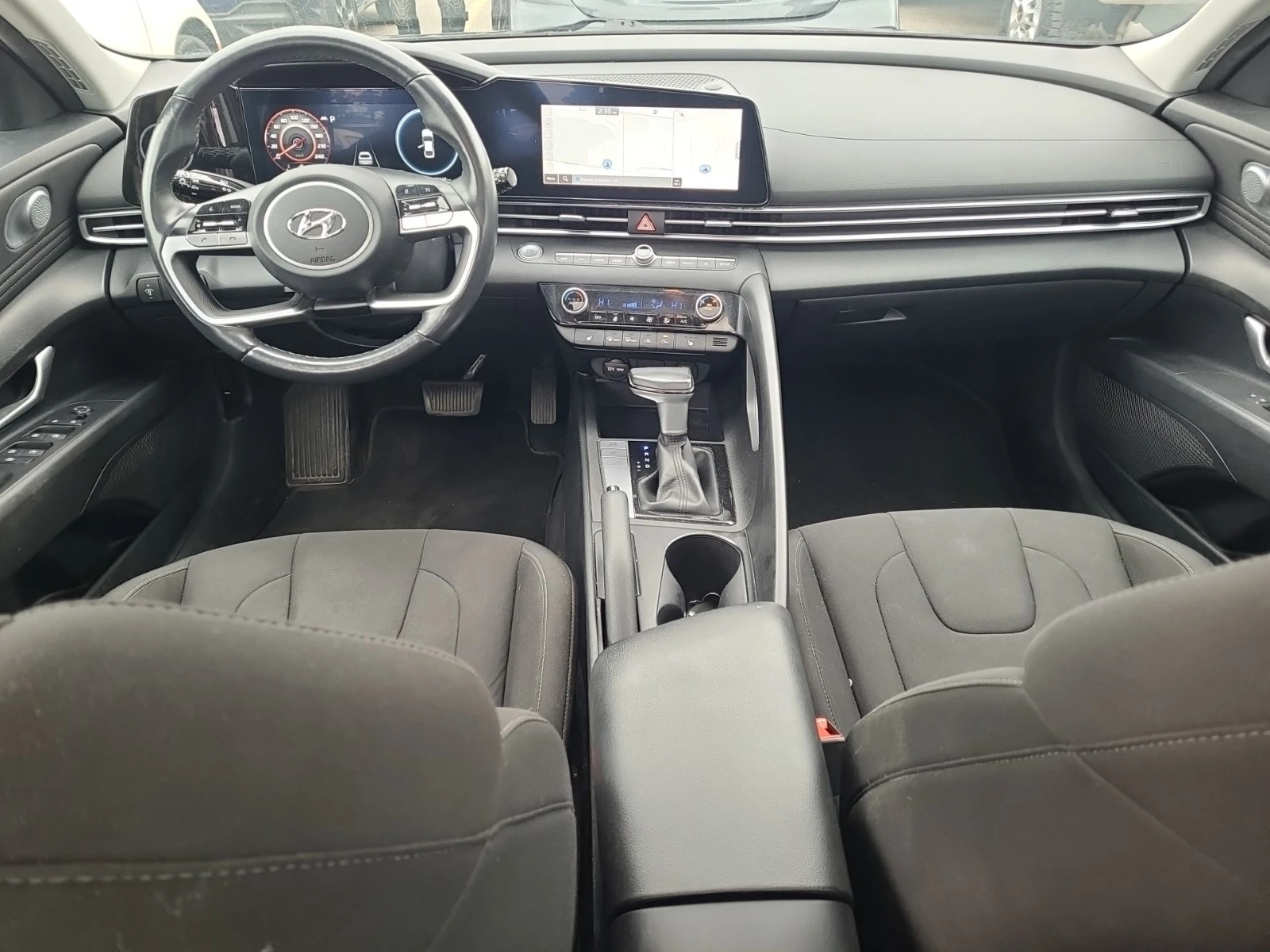 Hyundai Elantra PREFFERED * * CARFAX * *   * *  | Mobile.bg   6