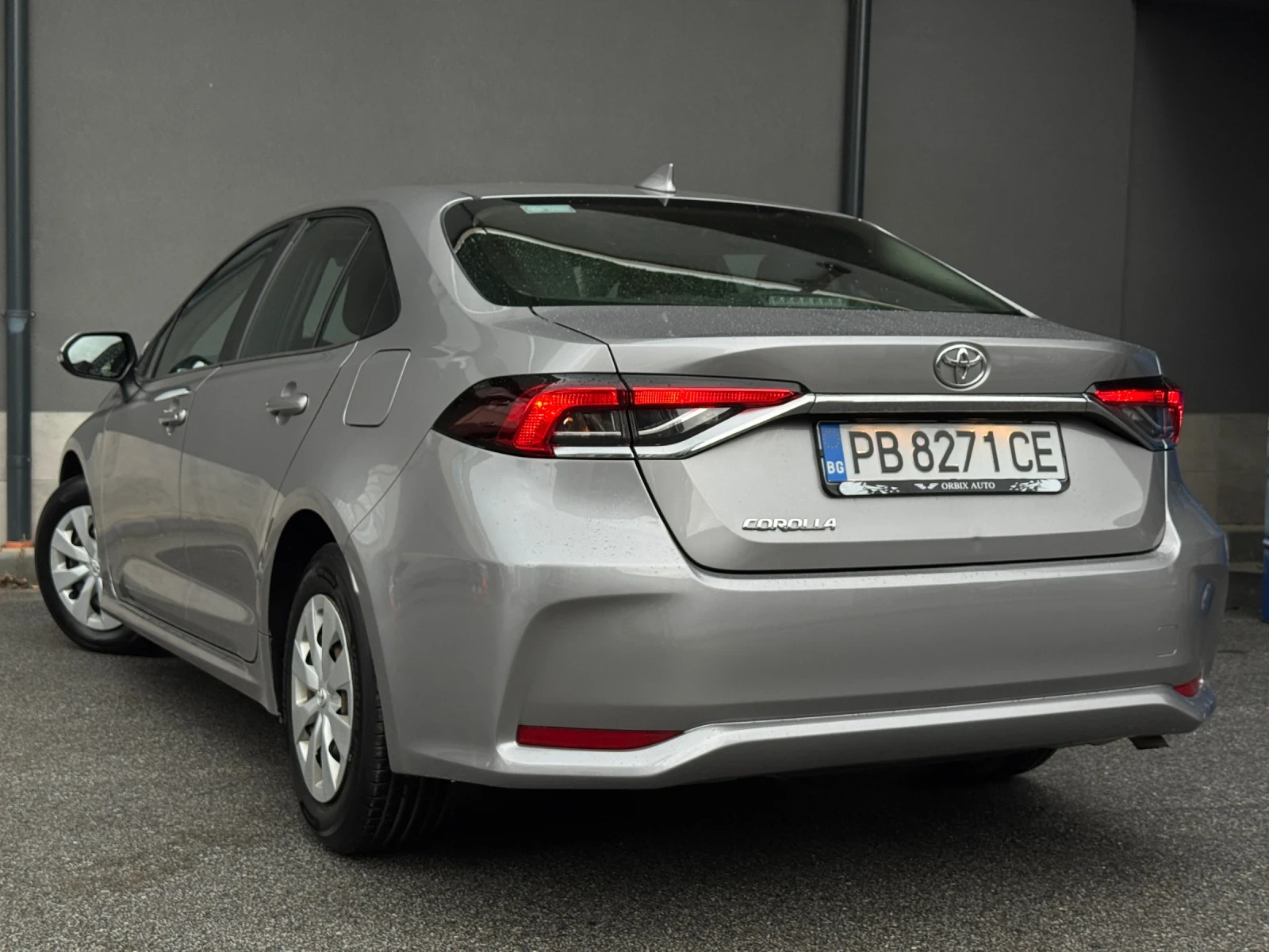 Toyota Corolla 1.6 // Автомобил върнат от лизинг - изображение 4