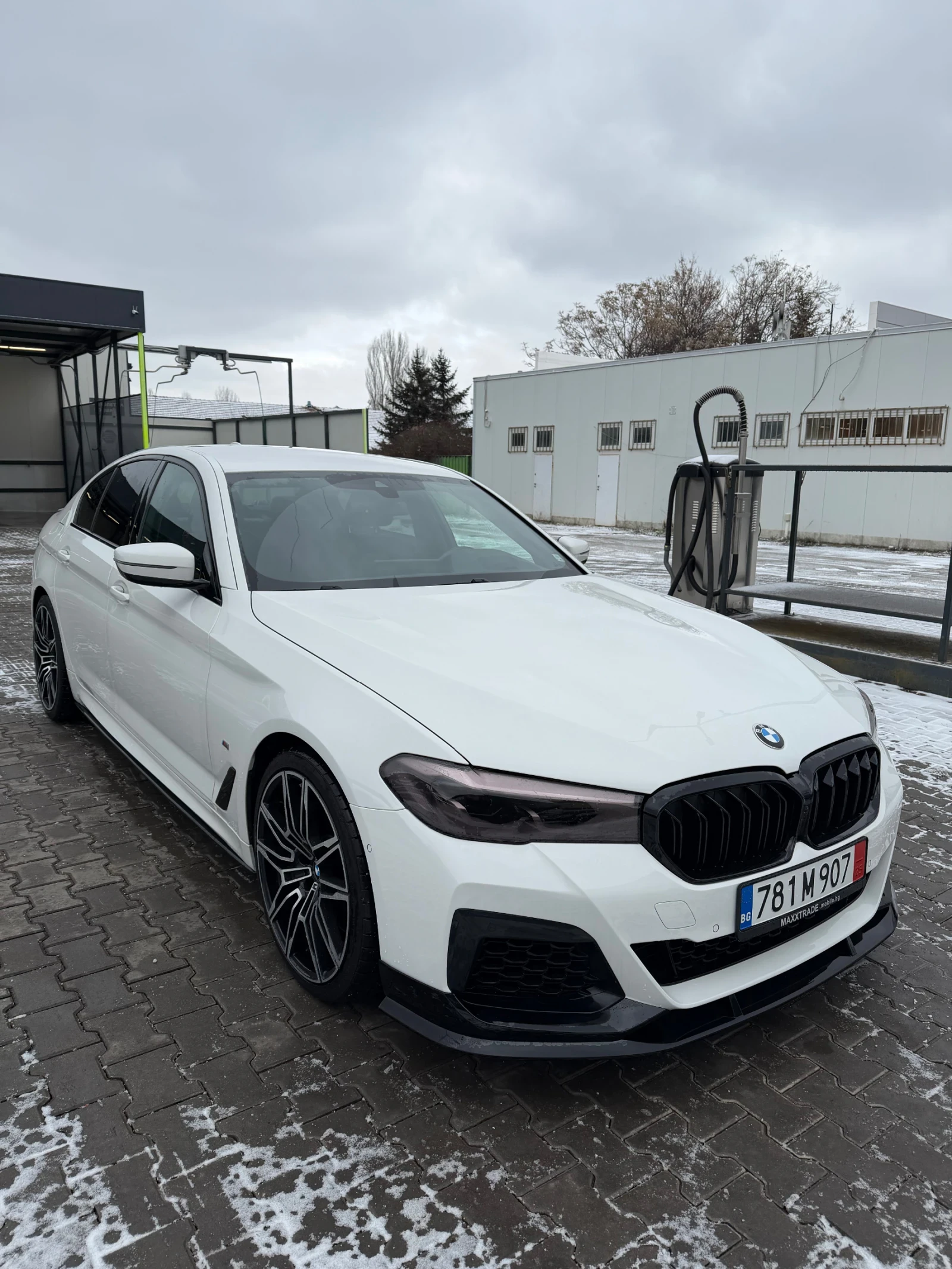 BMW 540 БЕЗУПРЕЧНО СЪСТОЯНИЕ НАПЪЛНО ОБСЛУЖЕНА М ПАКЕК ФУЛ - изображение 4