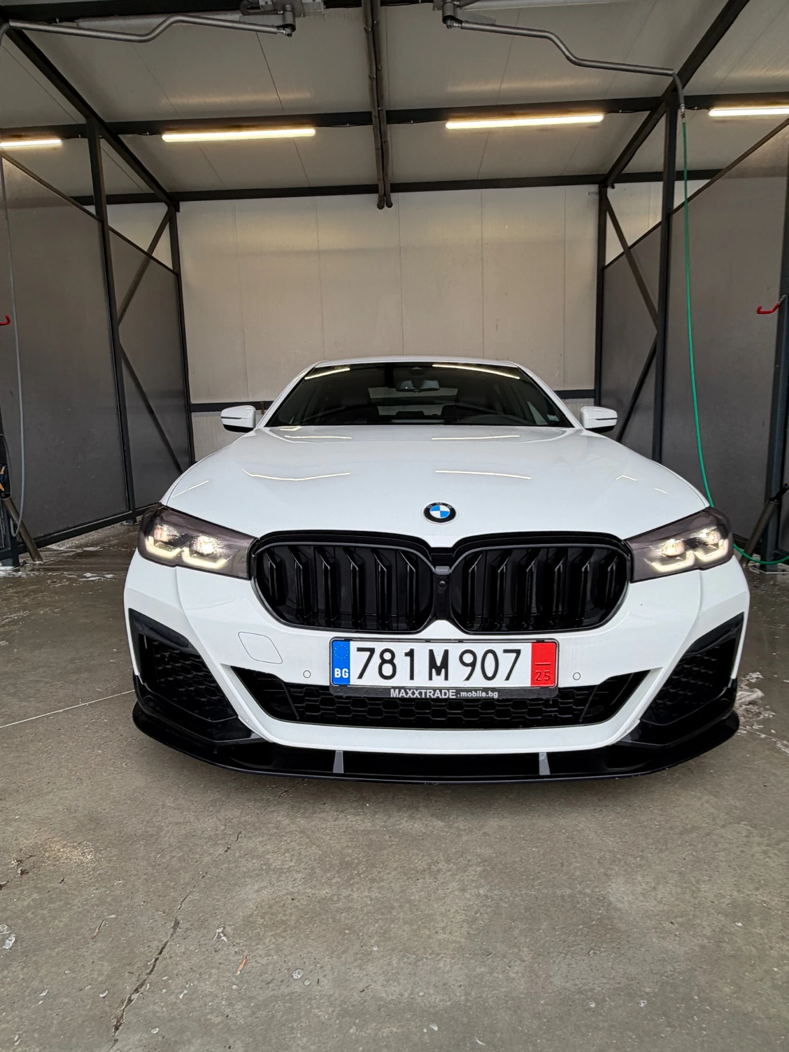 BMW 540 БЕЗУПРЕЧНО СЪСТОЯНИЕ НАПЪЛНО ОБСЛУЖЕНА М ПАКЕК ФУЛ - изображение 8