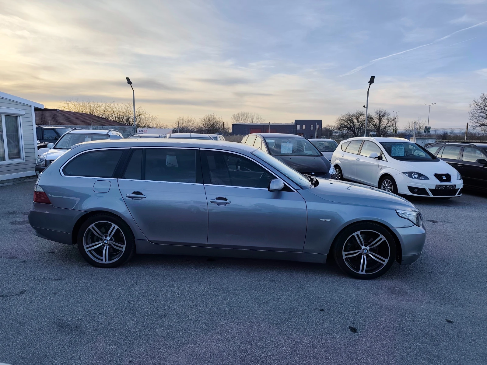 BMW 525 3.0d АВТОМАТ НАВИ КОЖА, снимка 2 - Автомобили и джипове - 53773319