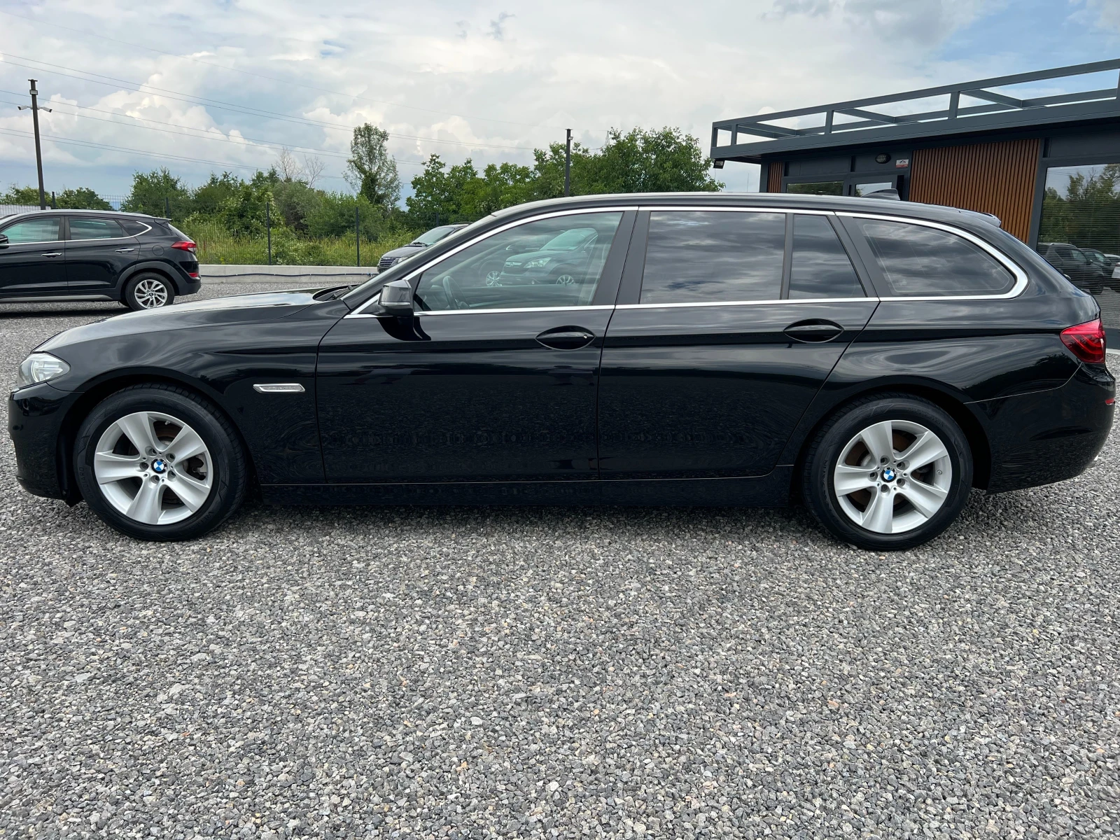 BMW 520 D 190k.c./ТОП СЪСТОЯНИЕ/Серв. история/, снимка 2 - Автомобили и джипове - 53777461