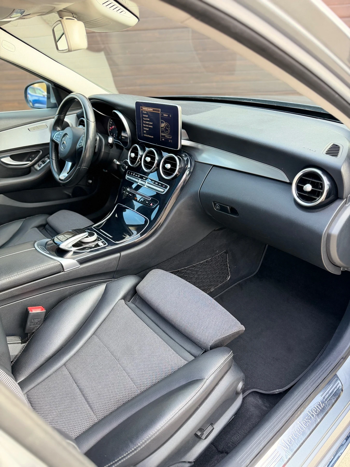 Mercedes-Benz C 220 AMG Панорама Подгрев Germany, снимка 16 - Автомобили и джипове - 53879427