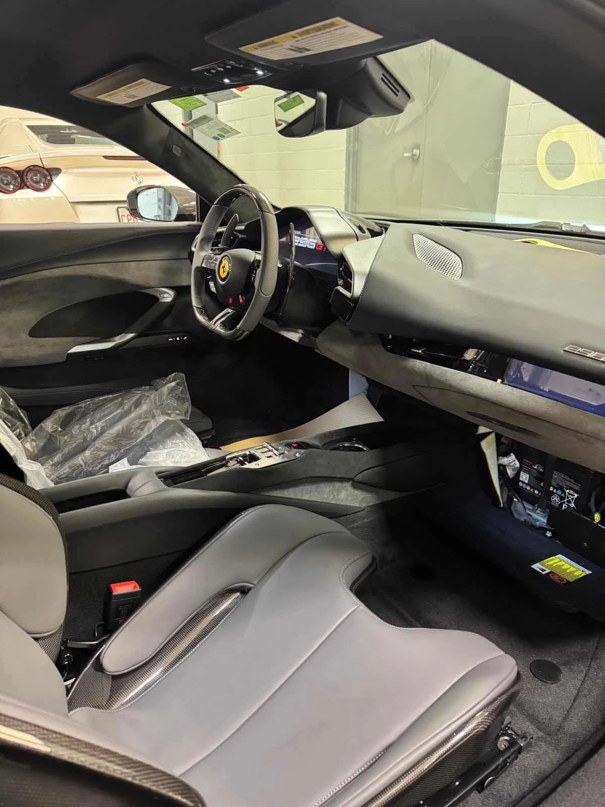 Ferrari 296GTB  Coupe RWD, 3.0L 6cyl, Hybrid, снимка 9 - Автомобили и джипове - 53937289