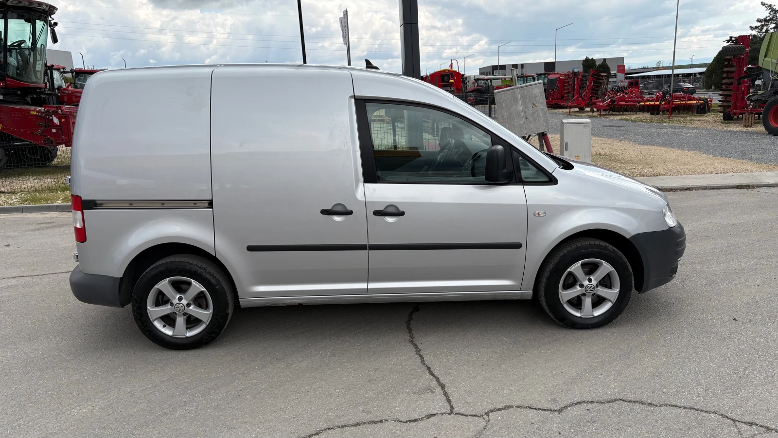 VW Caddy 1.9 tdi NAVI, снимка 4 - Автомобили и джипове - 54212002