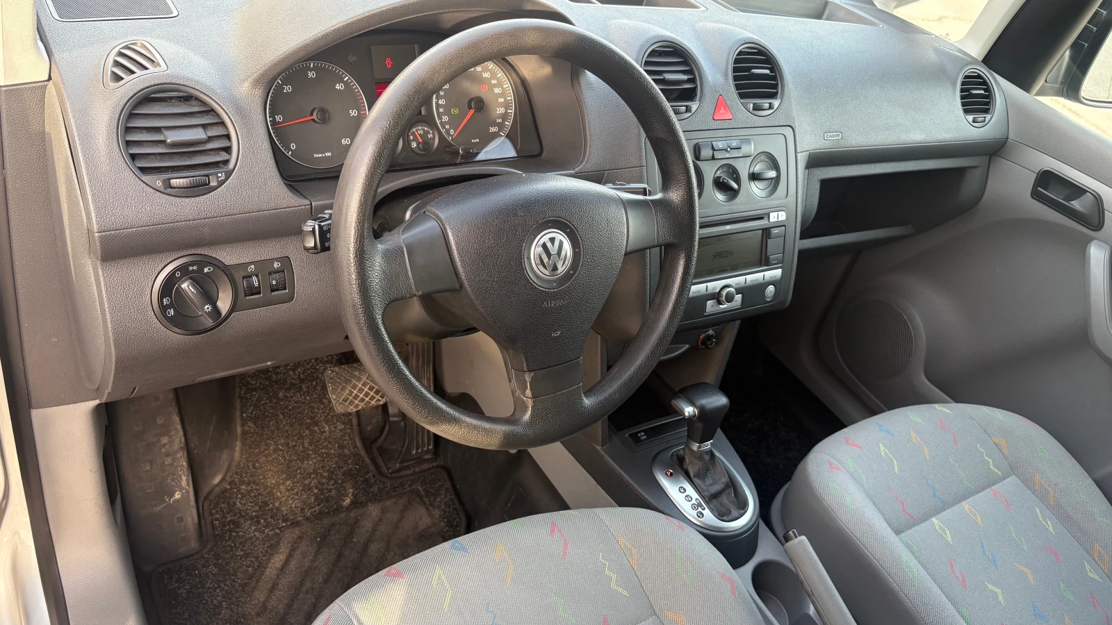 VW Caddy 1.9 tdi NAVI, снимка 13 - Автомобили и джипове - 54212002