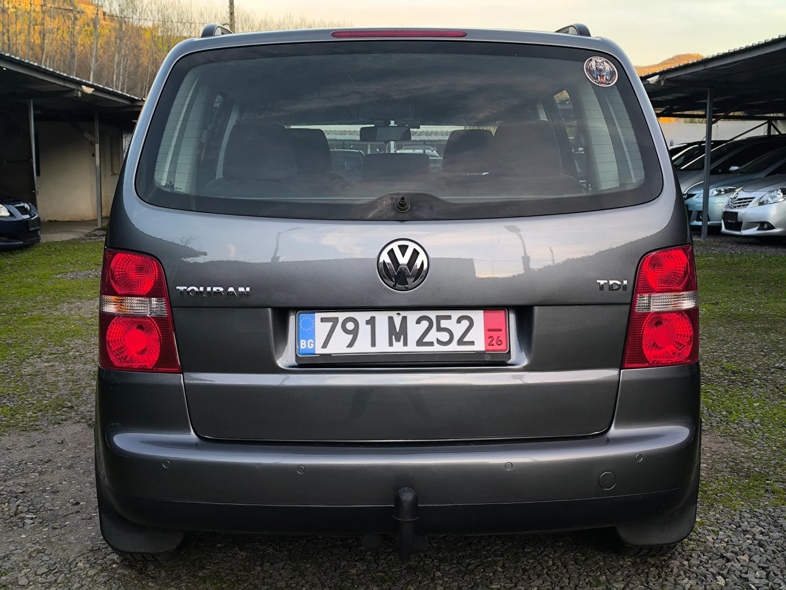 VW Touran -1.9TDI-105кс-6 скорости-КЛИМАТРОНИК-, снимка 4 - Автомобили и джипове - 54234434