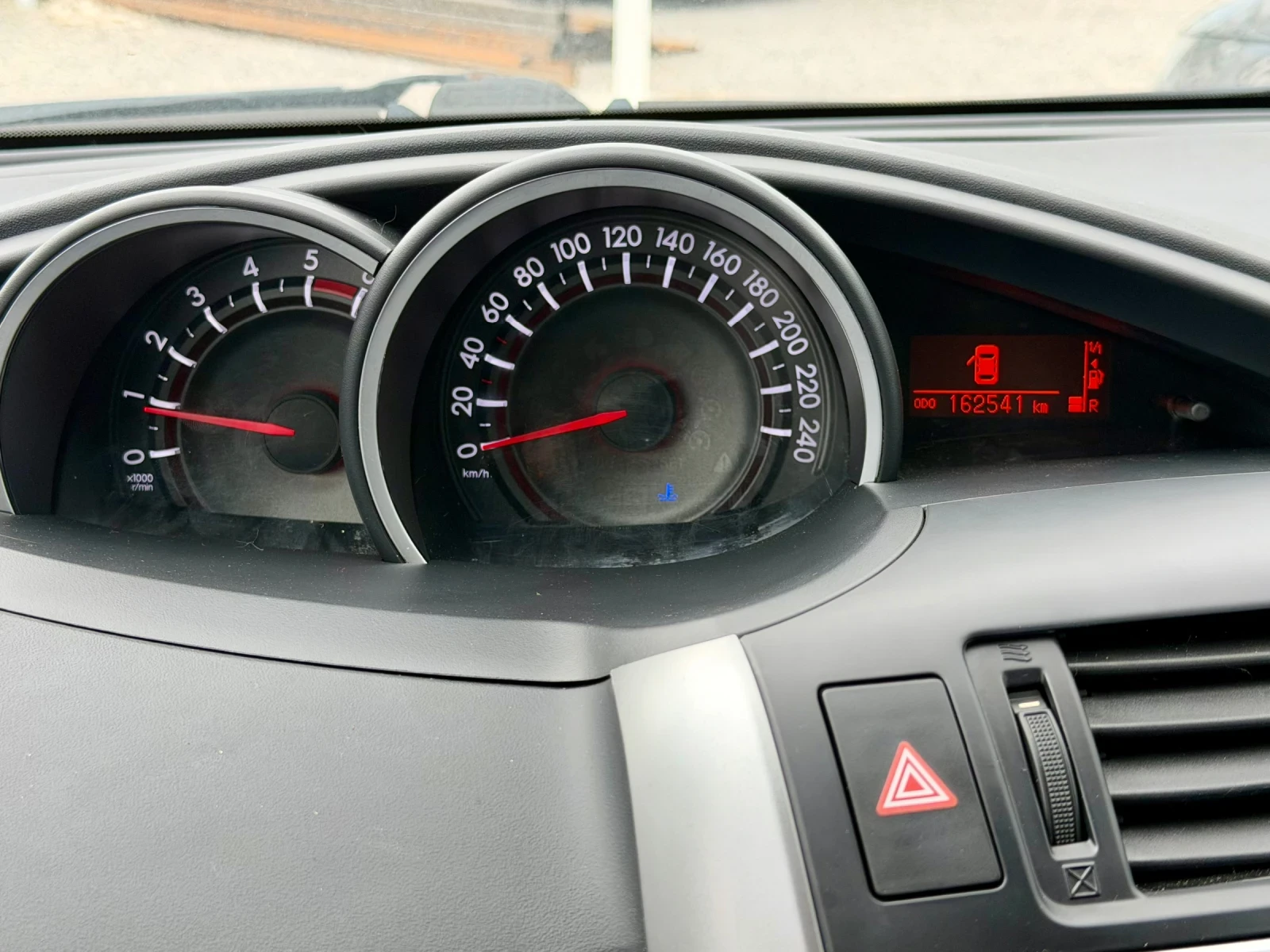Toyota Verso Нави/Камера/7 места, снимка 14 - Автомобили и джипове - 54258953