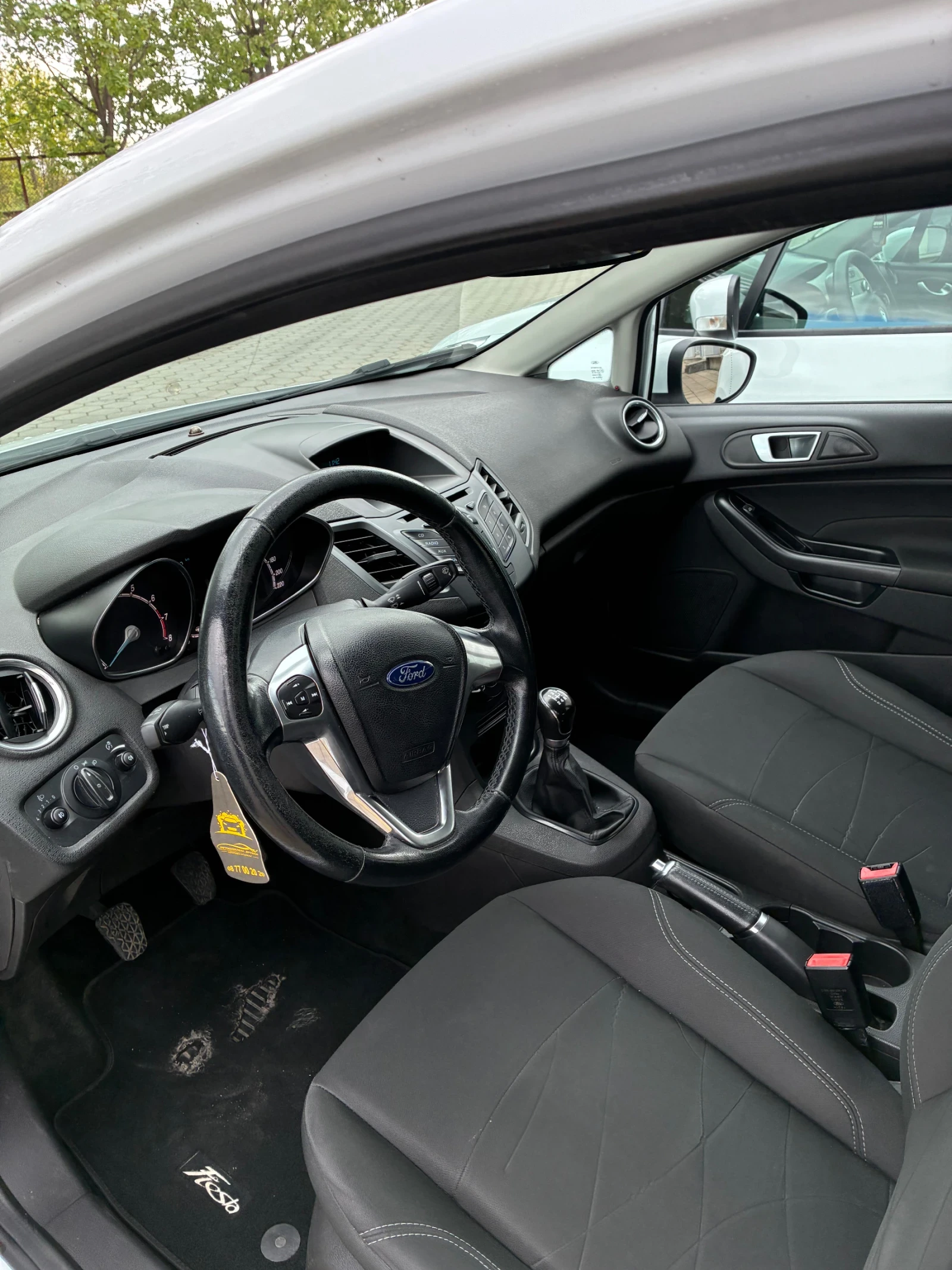 Ford Fiesta, снимка 4 - Автомобили и джипове - 54378125