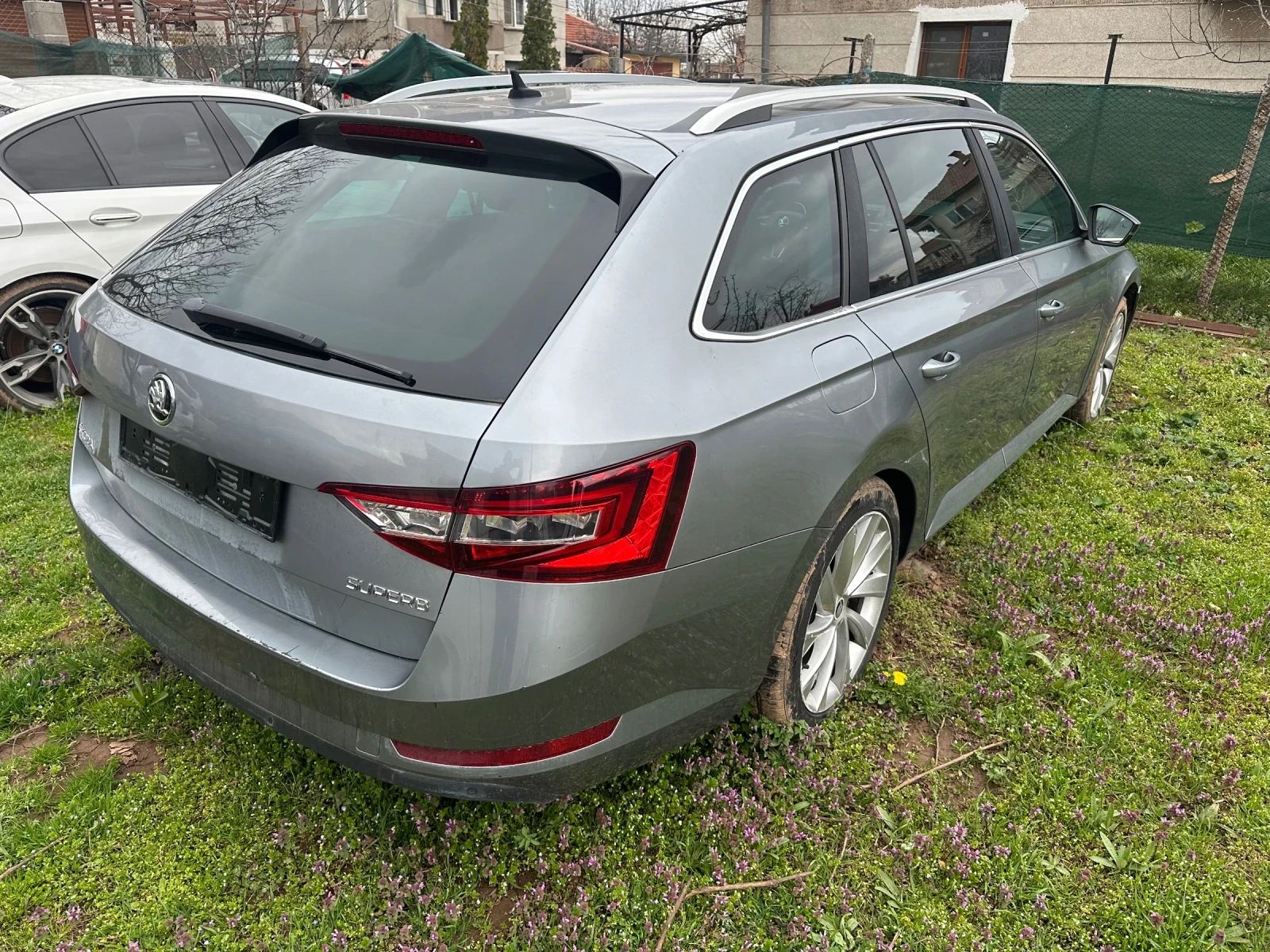 Skoda Superb 2.0TDI, снимка 3 - Автомобили и джипове - 54394812