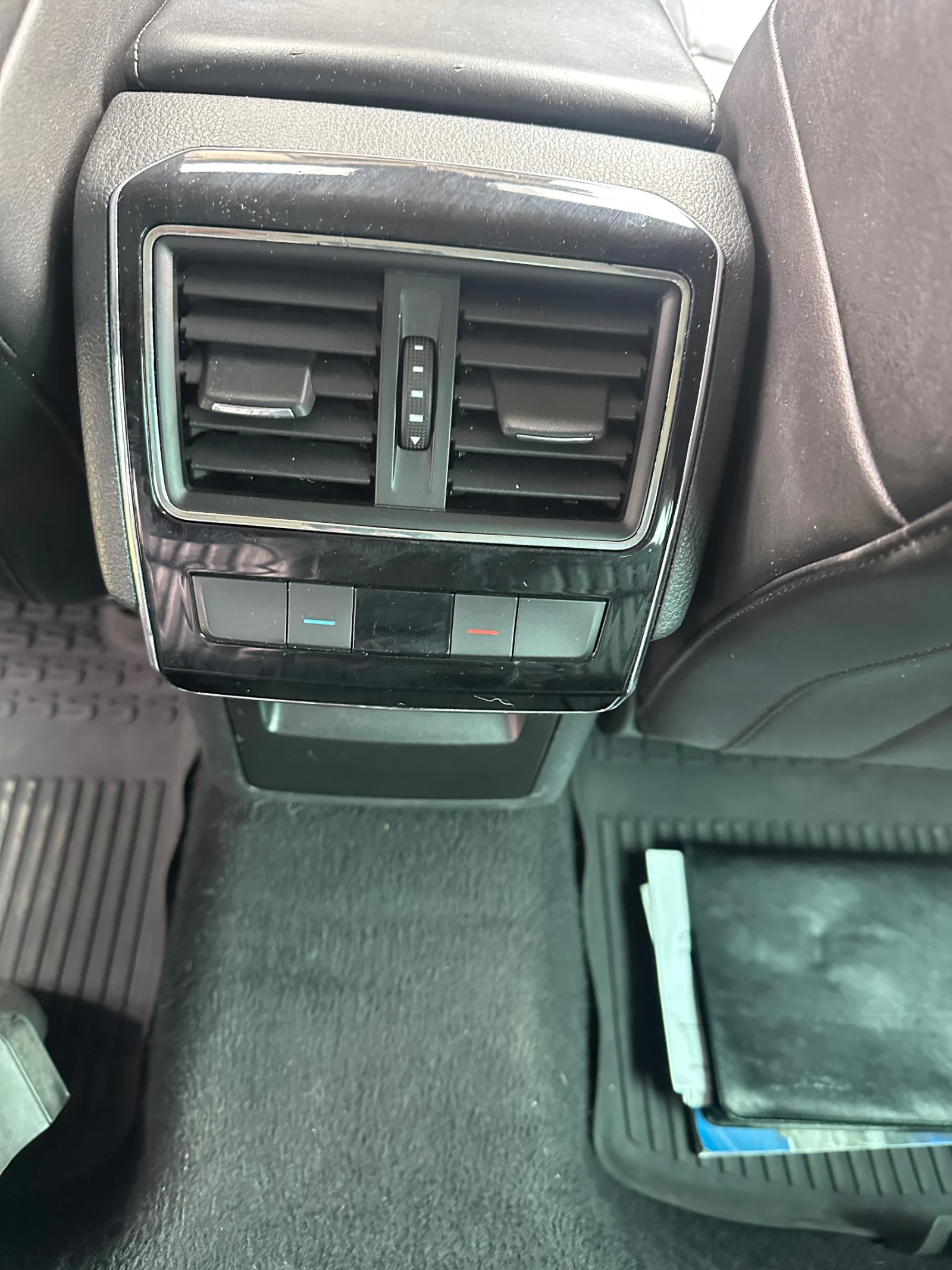 Skoda Superb 2.0TDI, снимка 7 - Автомобили и джипове - 54394812
