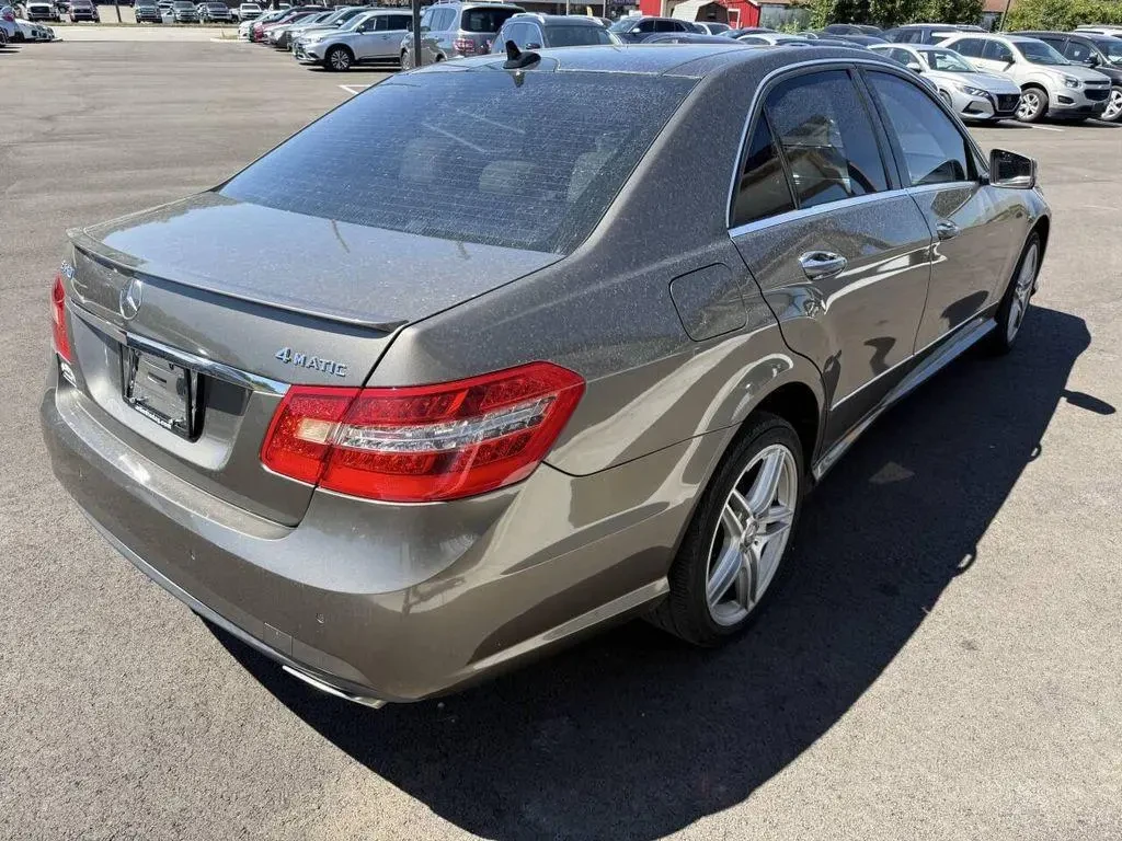 Mercedes-Benz E 500 4matic* AMG* Обдухване* Масаж, снимка 5 - Автомобили и джипове - 54440879