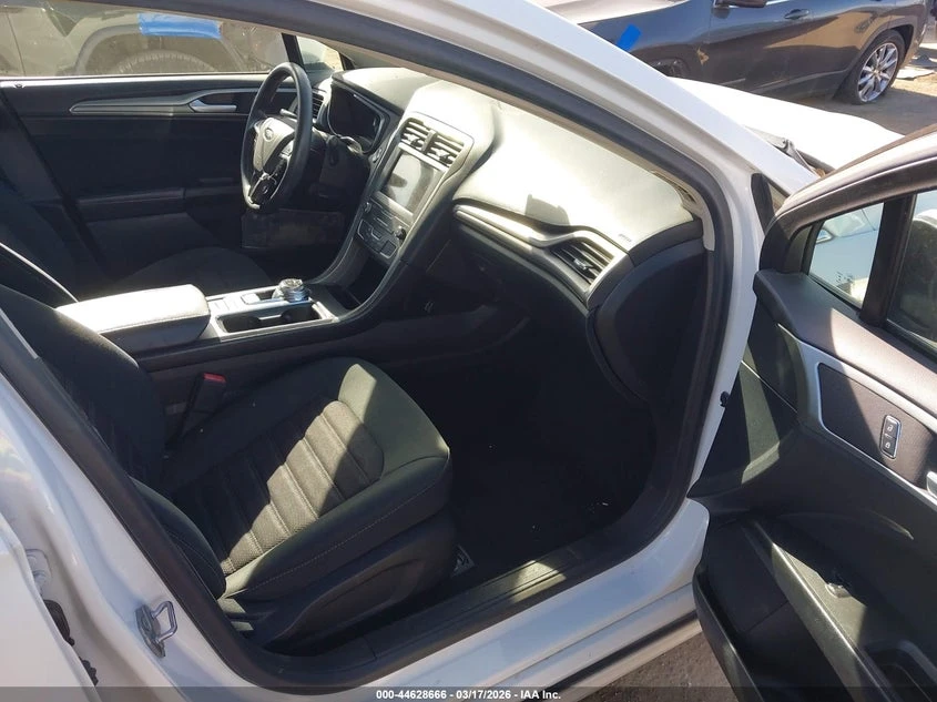Ford Fusion 1.5l Se, снимка 5 - Автомобили и джипове - 54568899