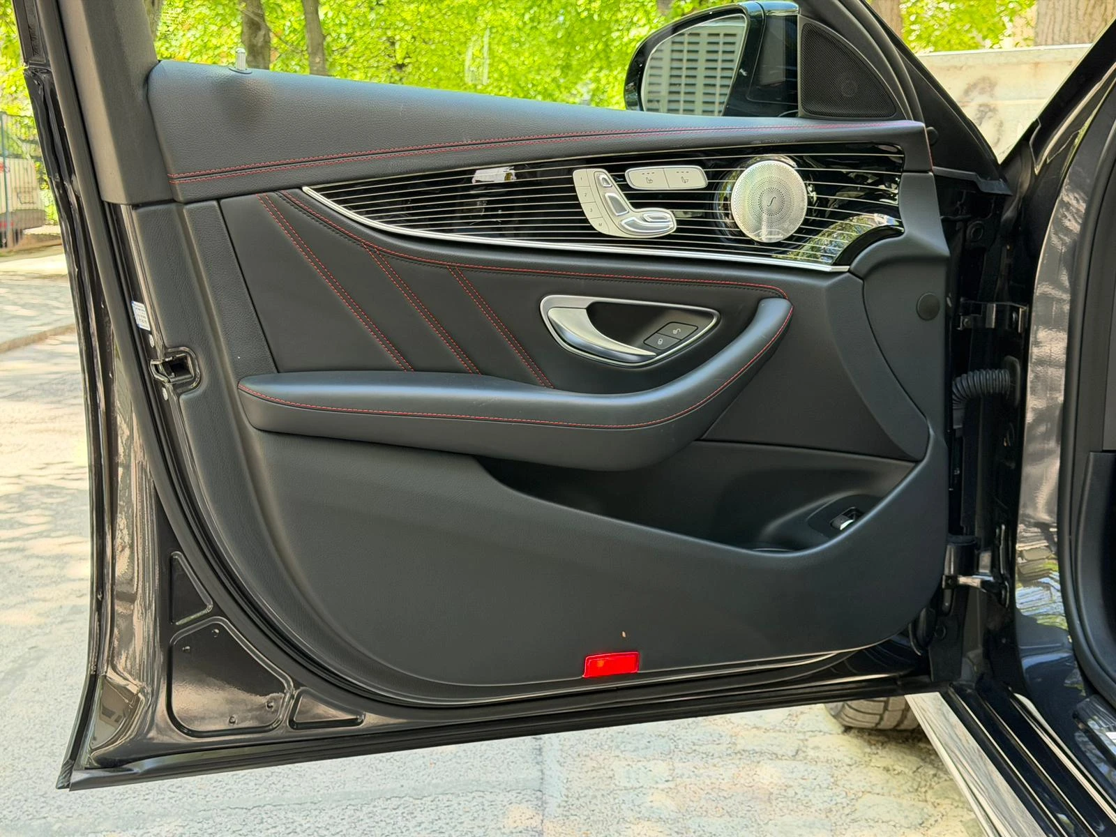 Mercedes-Benz E 53 AMG 4MATIC, снимка 17 - Автомобили и джипове - 54924712