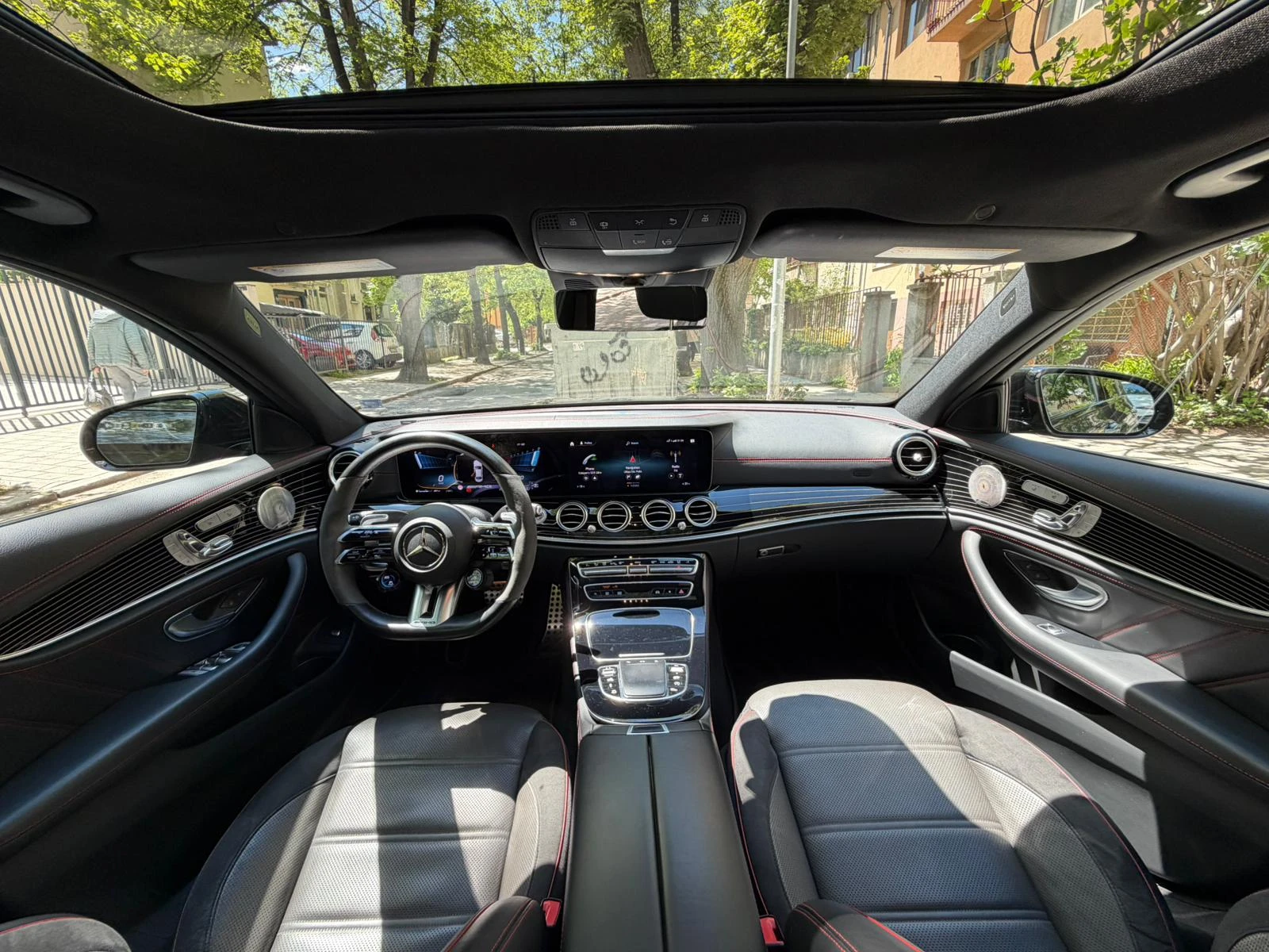 Mercedes-Benz E 53 AMG 4MATIC, снимка 11 - Автомобили и джипове - 54924712