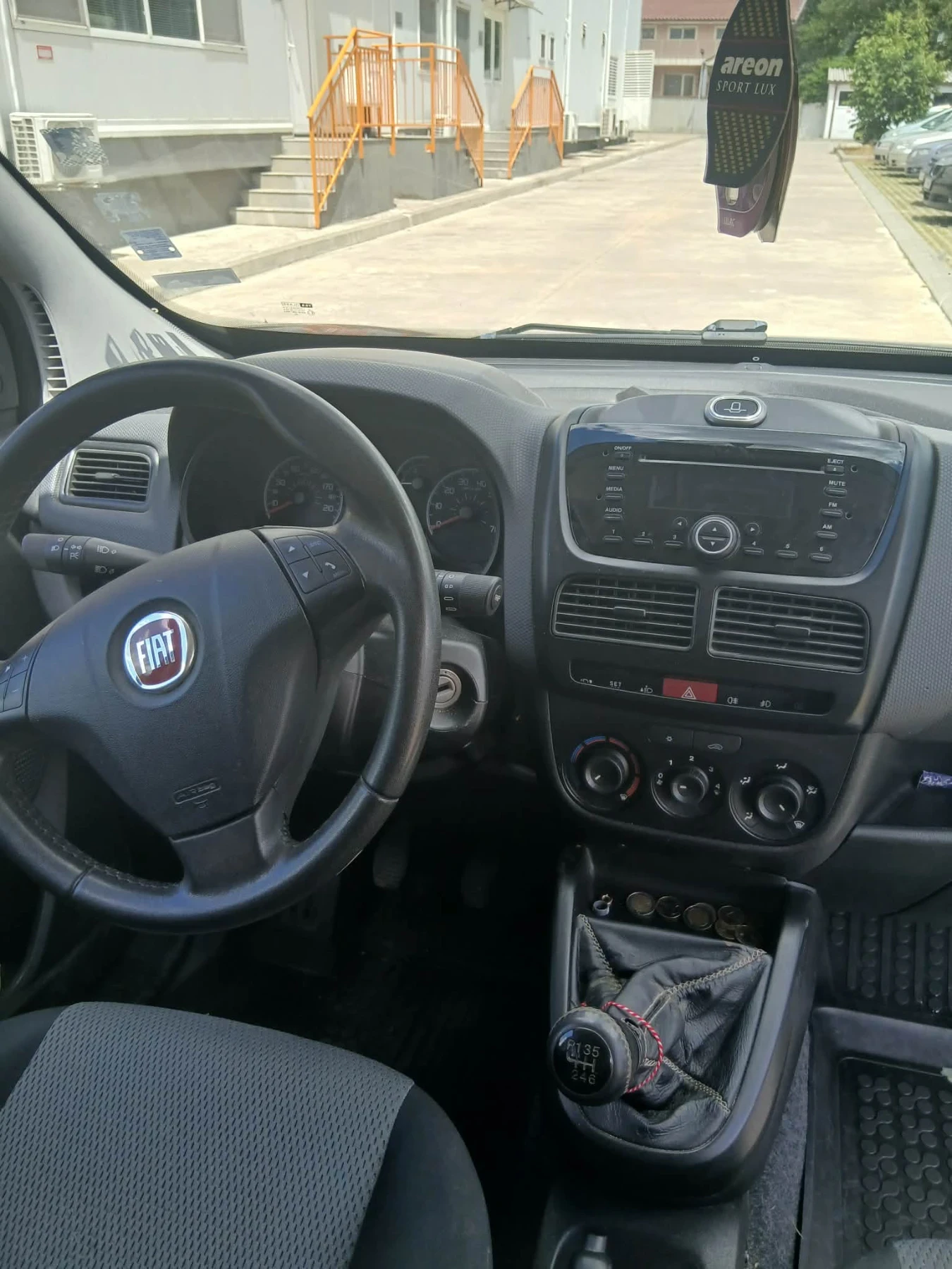 Fiat Doblo, снимка 9 - Автомобили и джипове - 54977631