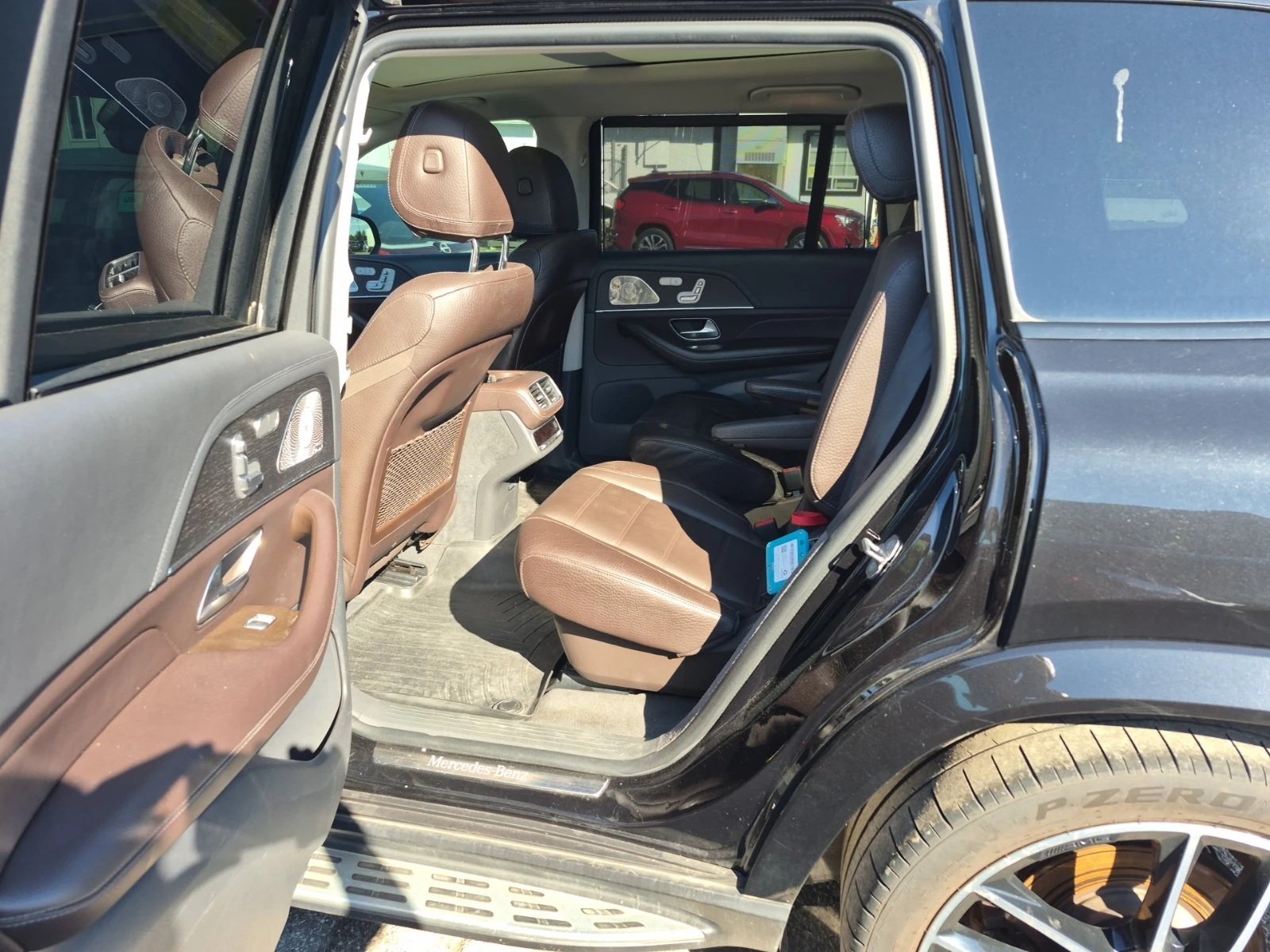 Mercedes-Benz GLS 450 4MATIC* АMG PACK* Автофинансиране* , снимка 7 - Автомобили и джипове - 55014454