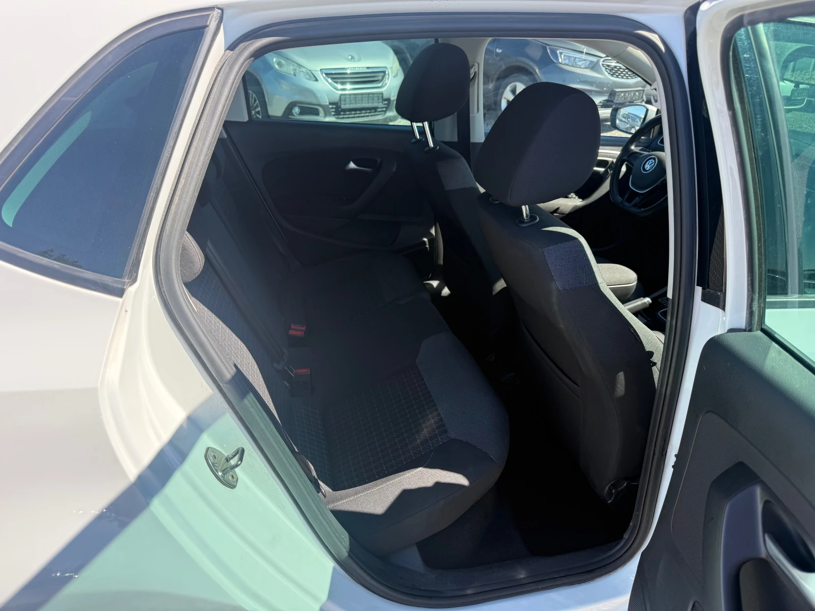 VW Polo TDI, снимка 14 - Автомобили и джипове - 56337152