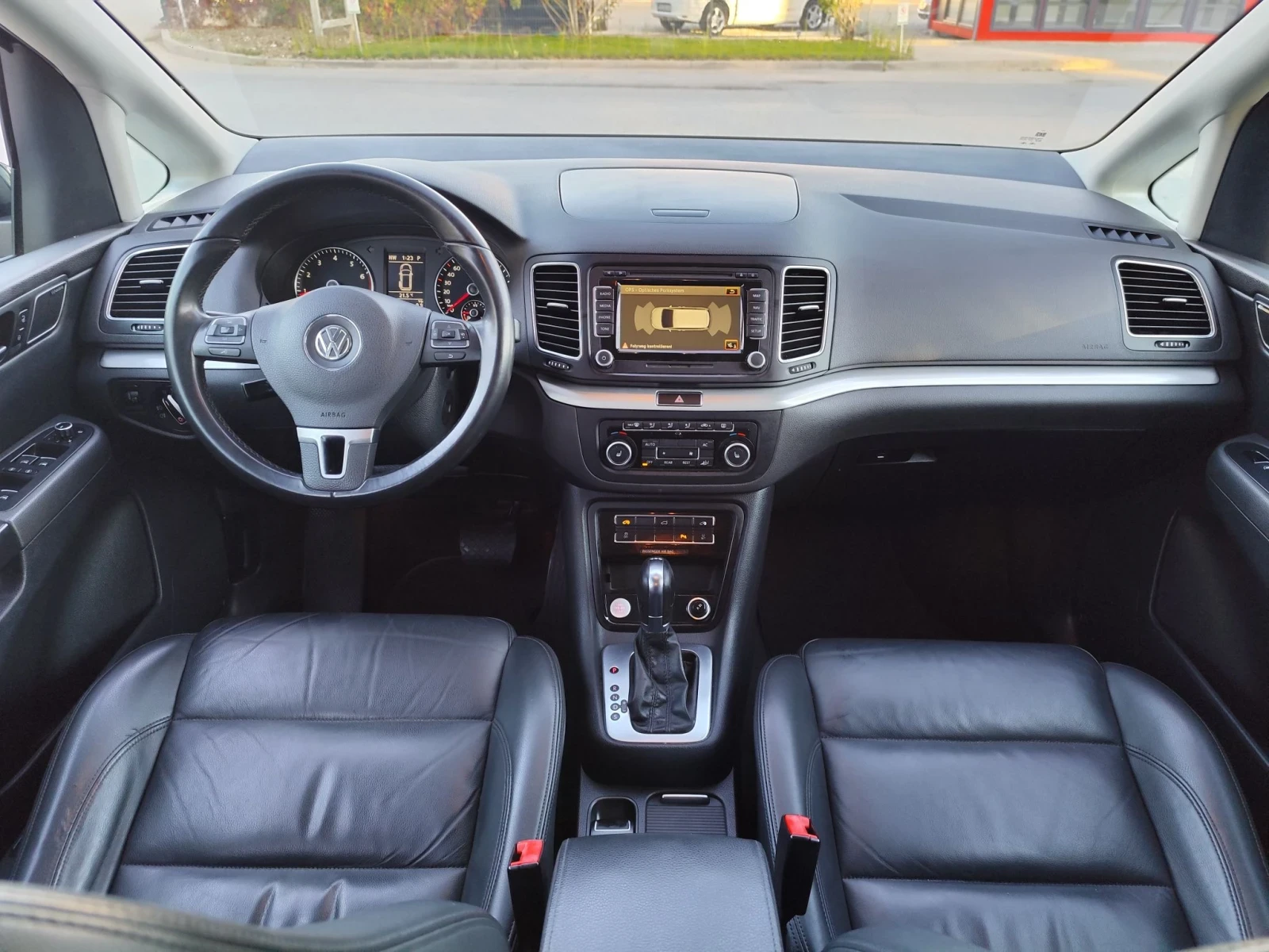 VW Sharan 2.0 TSI Highline Швейцария , снимка 7 - Автомобили и джипове - 56339840