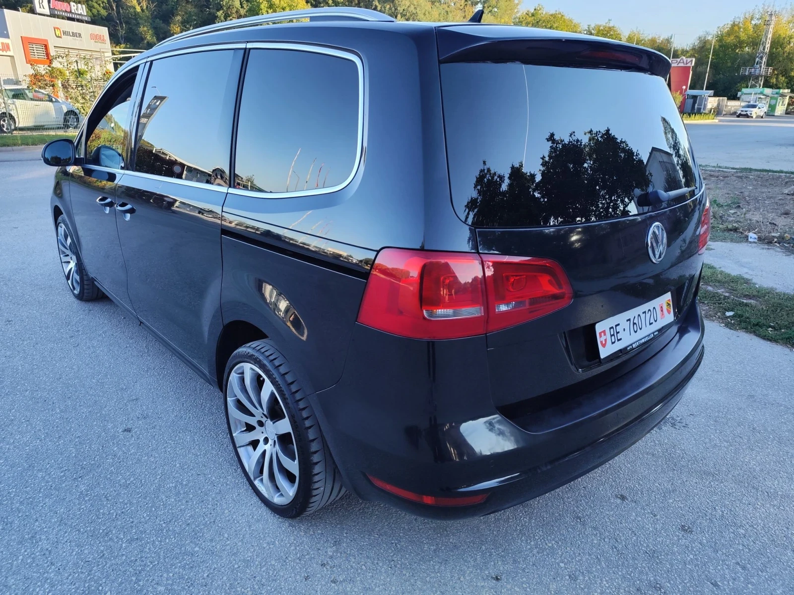 VW Sharan 2.0 TSI Highline Швейцария , снимка 9 - Автомобили и джипове - 56339840