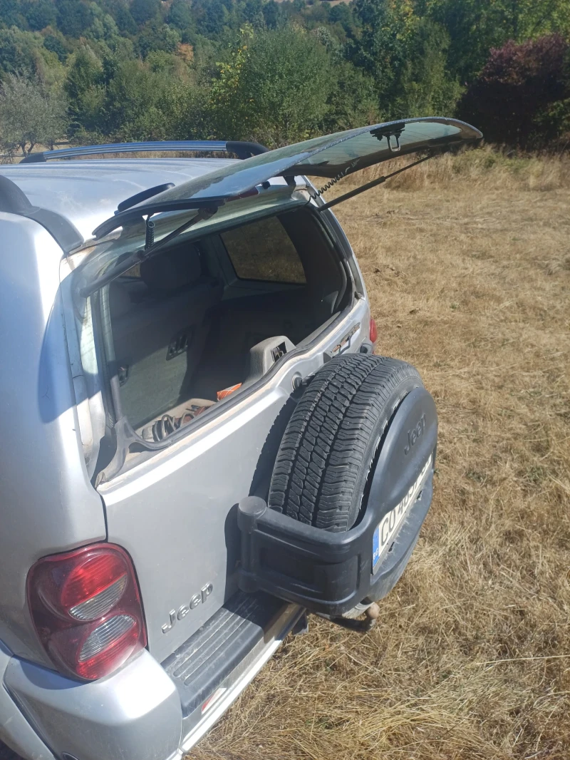 Jeep Cherokee, снимка 4 - Автомобили и джипове - 52773616