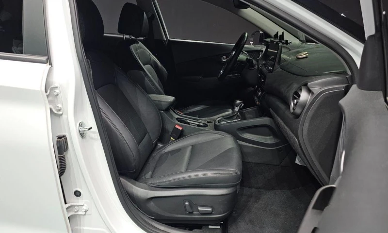 Hyundai Kona Gasoline 1.6 Turbo 2WD Inspiration, снимка 10 - Автомобили и джипове - 52112985