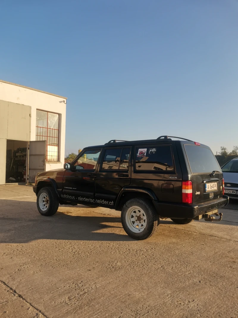 Jeep Cherokee XJ, снимка 2 - Автомобили и джипове - 52644221